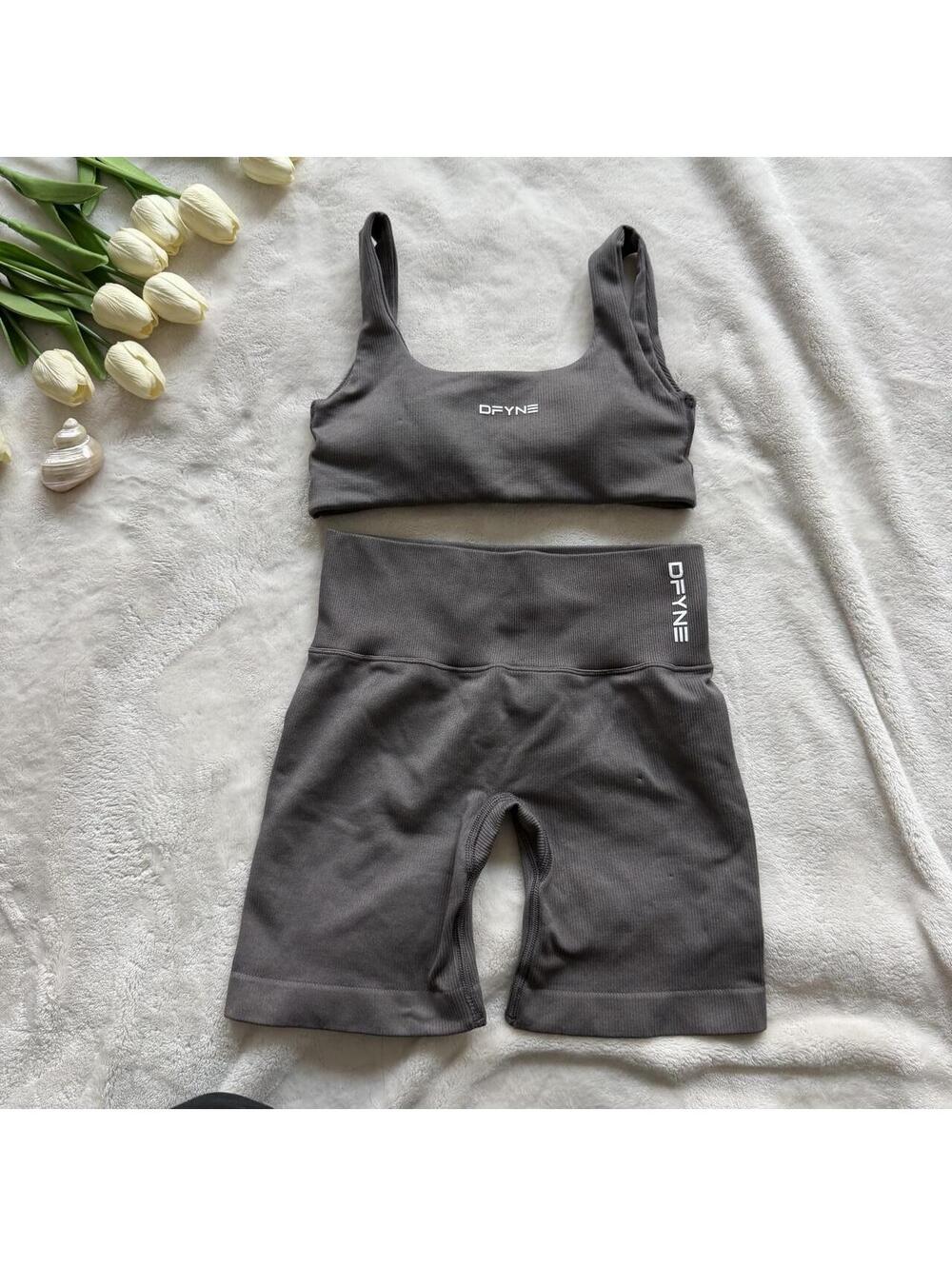 Dfyne matching sports bra + shorts set